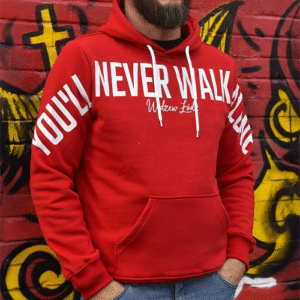 Bluza YNWA Czerwona – Bawełniana kangurka z nadrukiem