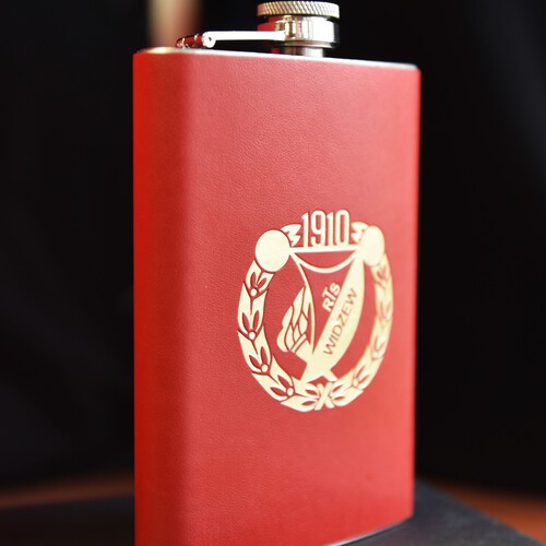 Piersiówka Metalowa z Herbem Widzewa