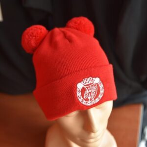 Czapka dziecięca z pomponami